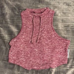 Never worn slounge crop top.